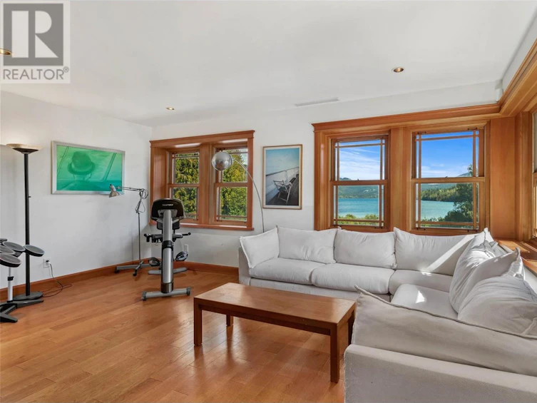 3832 Pakka Road, Sorrento, BC, V0E 2W0 - 43