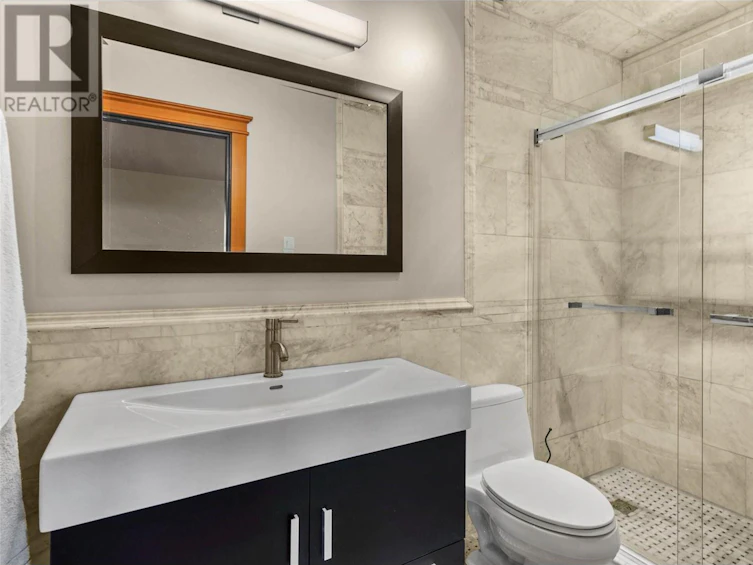 3832 Pakka Road, Sorrento, BC, V0E 2W0 - 48