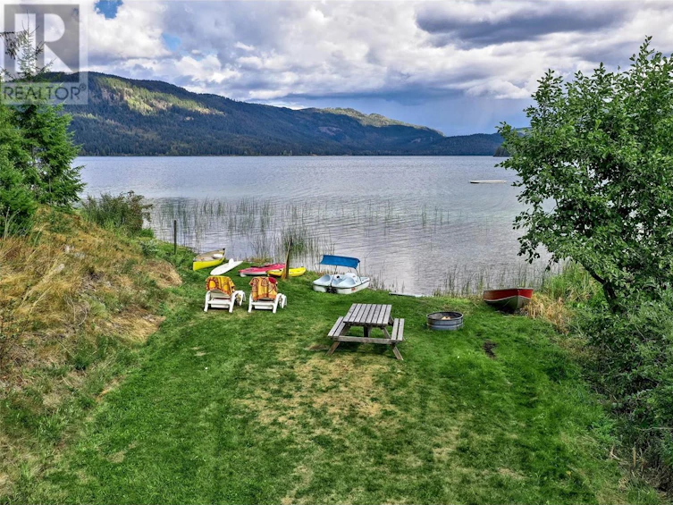 3832 Pakka Road, Sorrento, BC, V0E 2W0 - 56