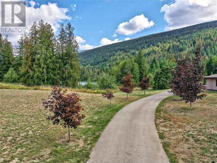 3832 Pakka Road, Sorrento, BC, V0E 2W0 - 57