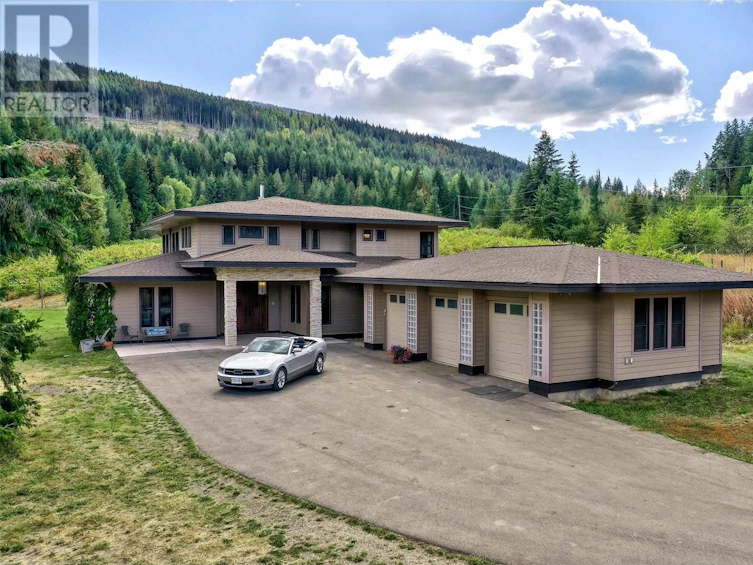 3832 Pakka Road, Sorrento, BC, V0E 2W0 - 58