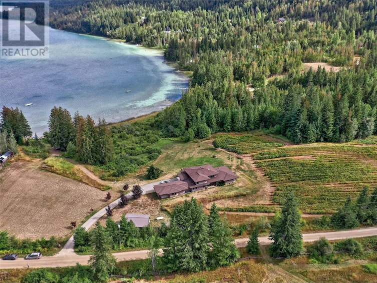 3832 Pakka Road, Sorrento, BC, V0E 2W0 - 61