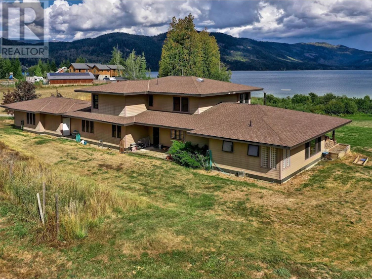 3832 Pakka Road, Sorrento, BC, V0E 2W0 - 69