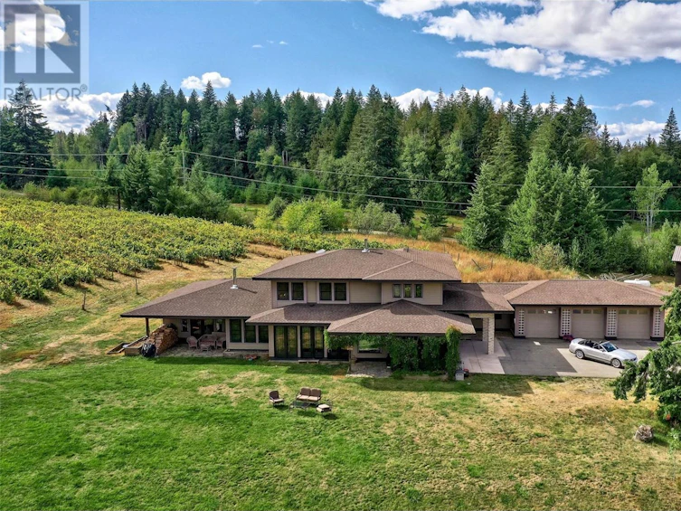 3832 Pakka Road, Sorrento, BC, V0E 2W0 - 70