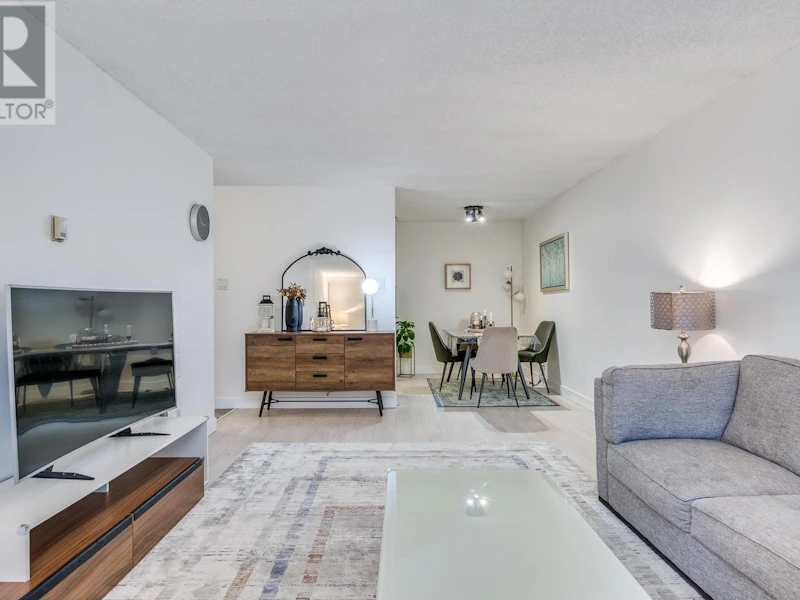 318 - 2012 Fullerton Avenue, North Vancouver BC V7P 3E3