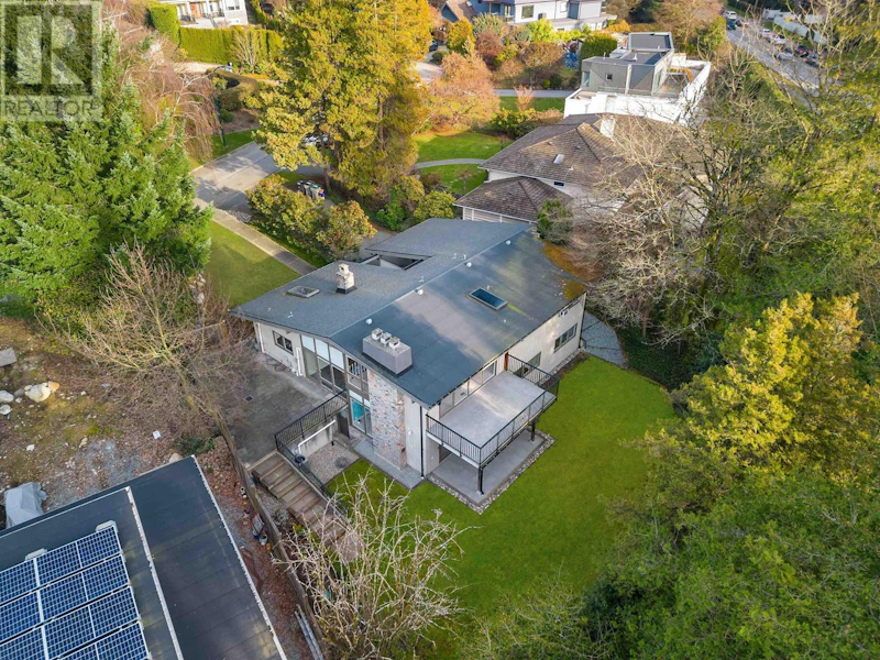 6137 Collingwood Place, Vancouver BC V6N 1V2
