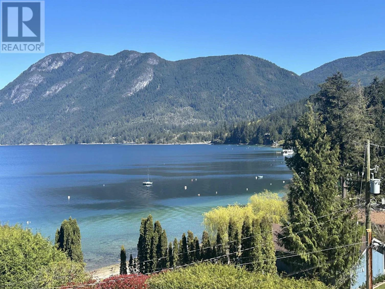 6043 Coracle Place, Sechelt, BC, V7Z 0P2