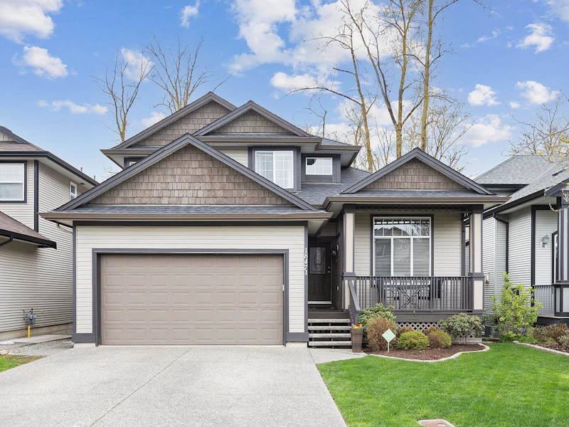 18471 68a Avenue, Surrey BC V3S 9H9