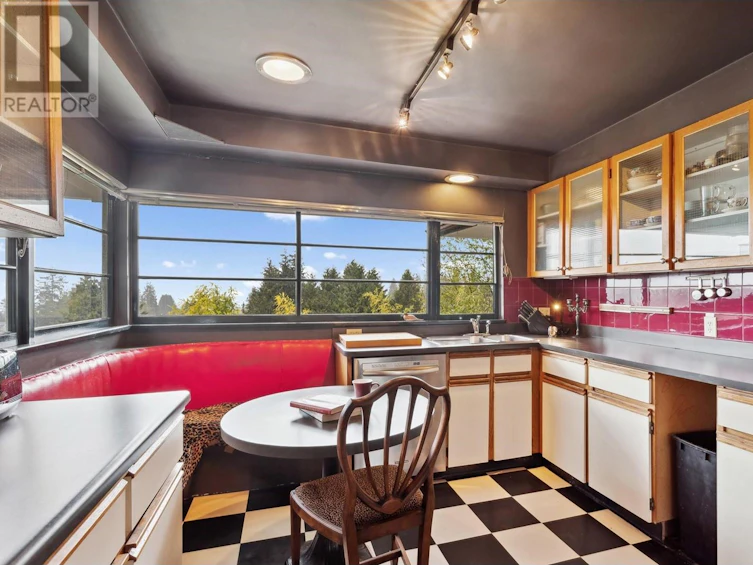 2157 Grand Boulevard, North Vancouver, BC, V7L 3Y8 - 11