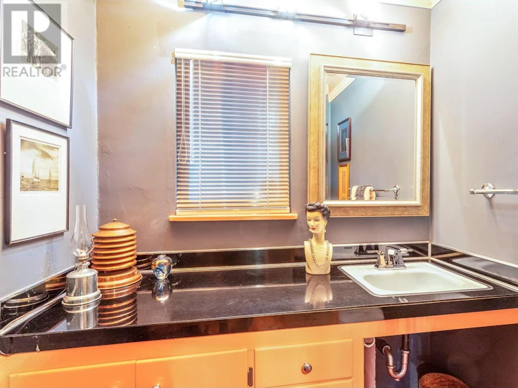 2157 Grand Boulevard, North Vancouver, BC, V7L 3Y8 - 14