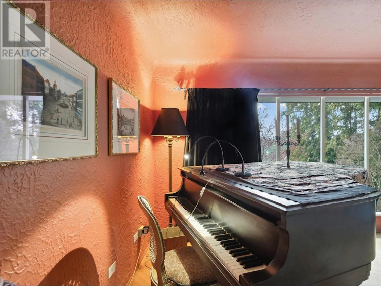 2157 Grand Boulevard, North Vancouver, BC, V7L 3Y8 - 6