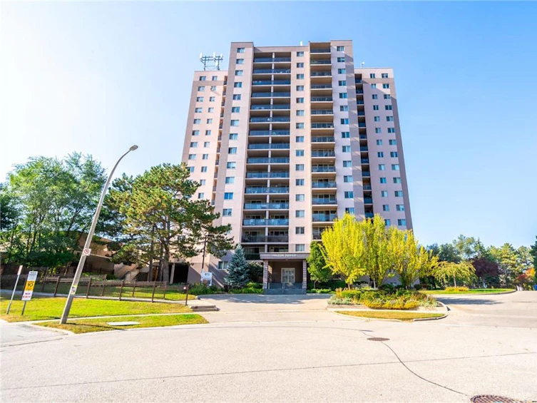 805-975 Warwick Court|Unit, Burlington, ON, L7T 3Z7