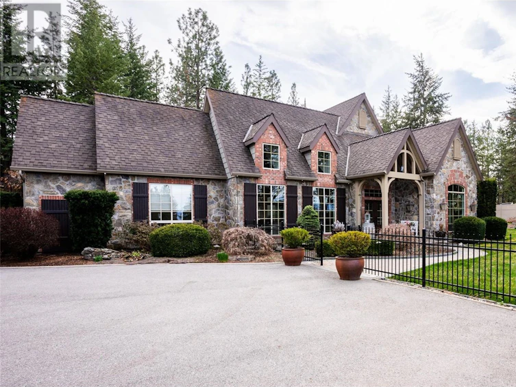 2957 Harvard Road, Kelowna, BC, V1W 4C2 - 2