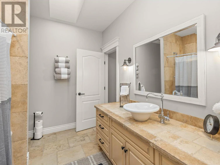 2957 Harvard Road, Kelowna, BC, V1W 4C2 - 29