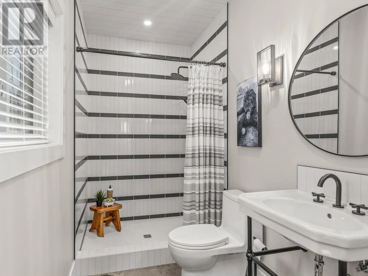 2957 Harvard Road, Kelowna, BC, V1W 4C2 - 38