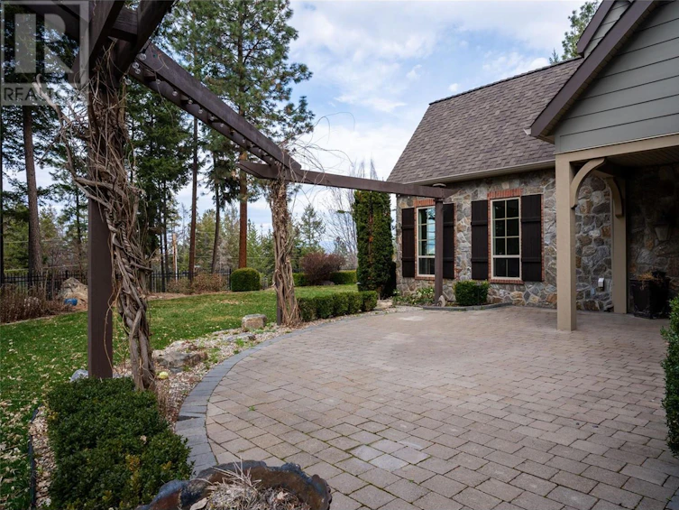 2957 Harvard Road, Kelowna, BC, V1W 4C2 - 45