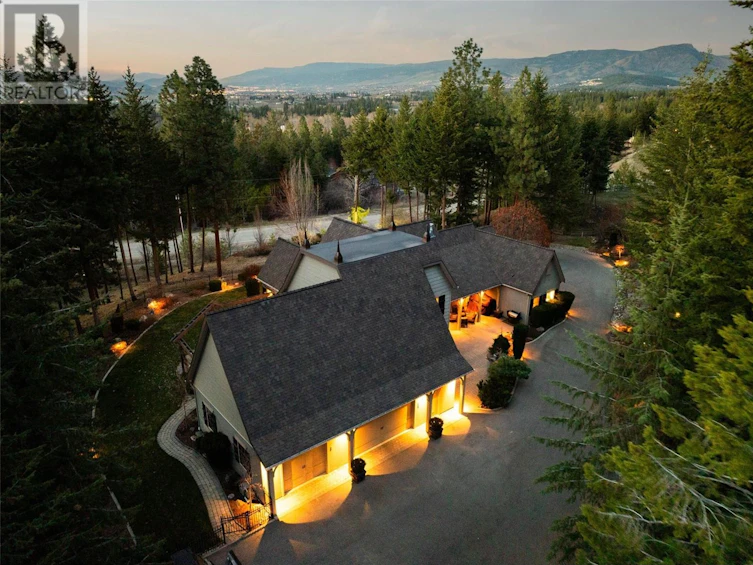 2957 Harvard Road, Kelowna, BC, V1W 4C2 - 55