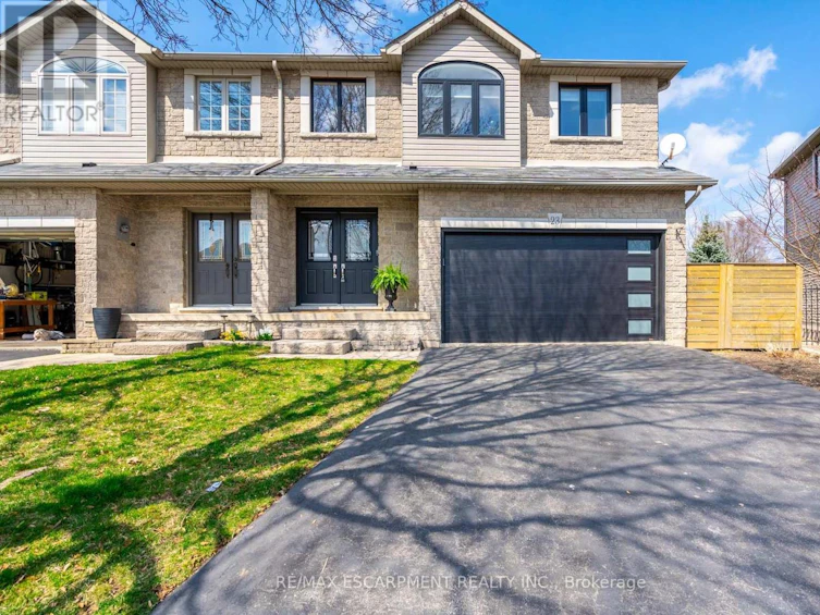 23 Foxborough Drive, Hamilton, ON, L9G 4Y9