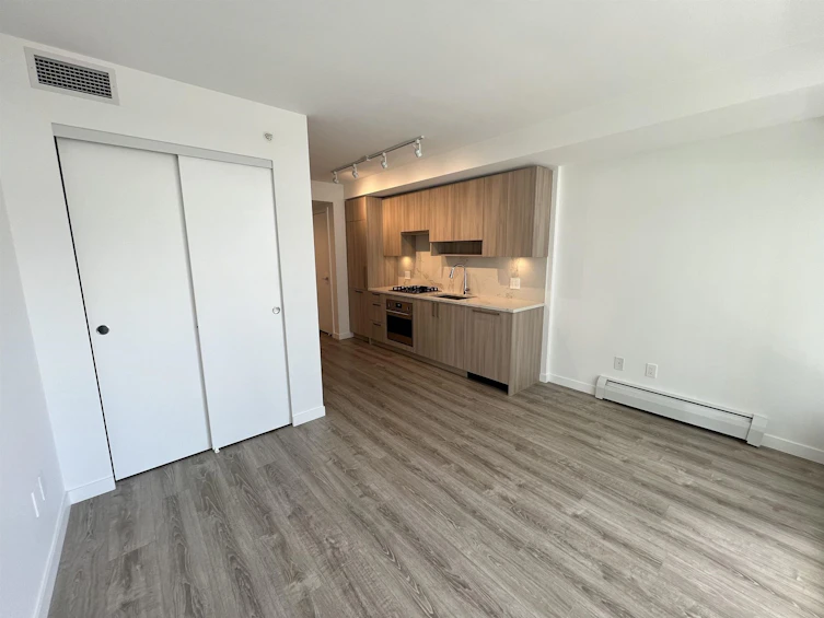 515-13350 Central, Surrey, BC, V3T 0S1 - 5