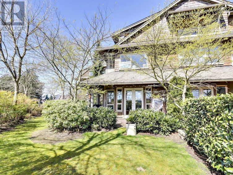 120-250 Salter Street, New Westminster, BC, V3M 0B7