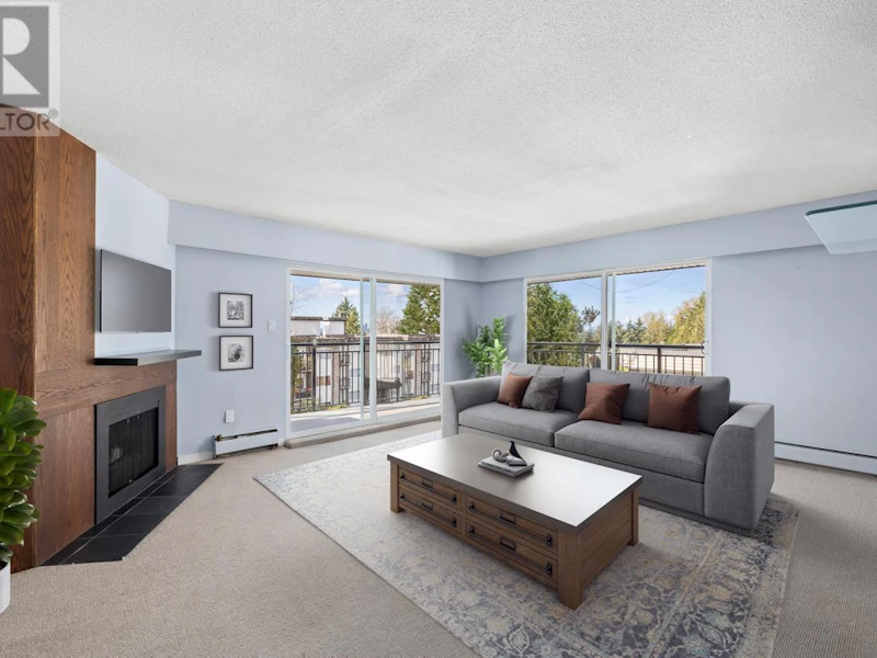 302 - 134 W 20th Street, North Vancouver BC V7M 1Y4