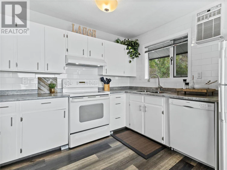 2534 Eagle Bay Road, Blind Bay, BC, V0E 1H1 - 13