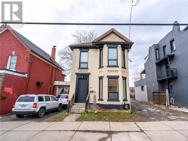360 Cannon Street East, Hamilton, ON, L8L 2C2