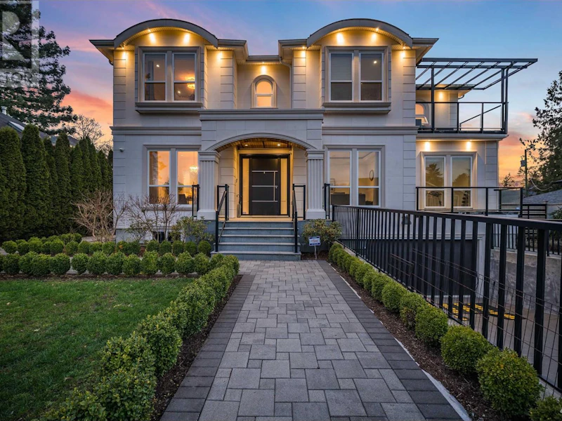 3245 Chrisdale Avenue, Burnaby BC V5A 2Y1