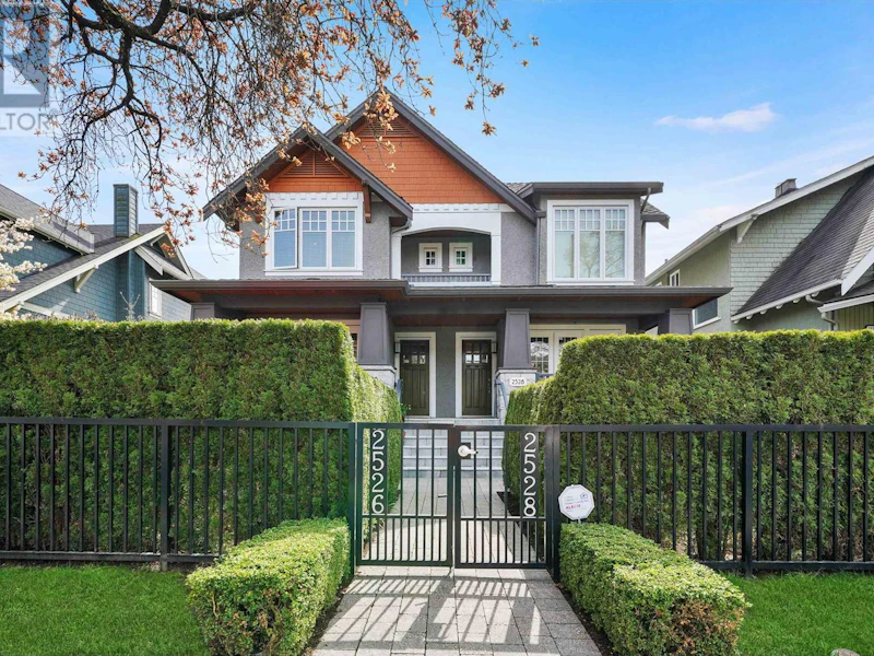 2526 W 8th Avenue, Vancouver BC V6K 2B4