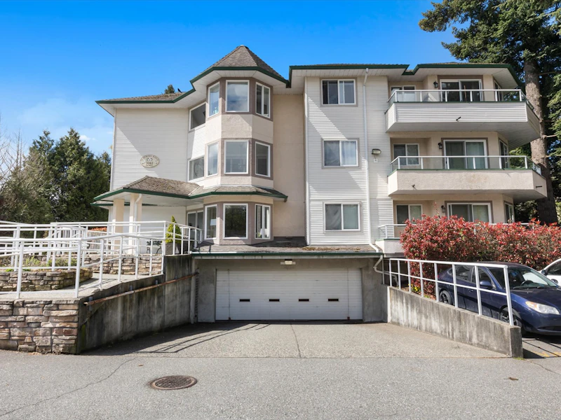 202 - 3063 Immel Street, Abbotsford BC V2S 4L3