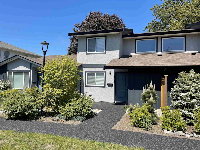 5 - 45927 Lewis Avenue, Chilliwack BC