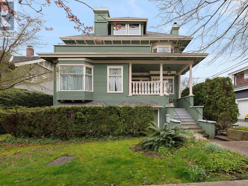 4 - 2718 Alberta Street, Vancouver BC V5Y 3L5