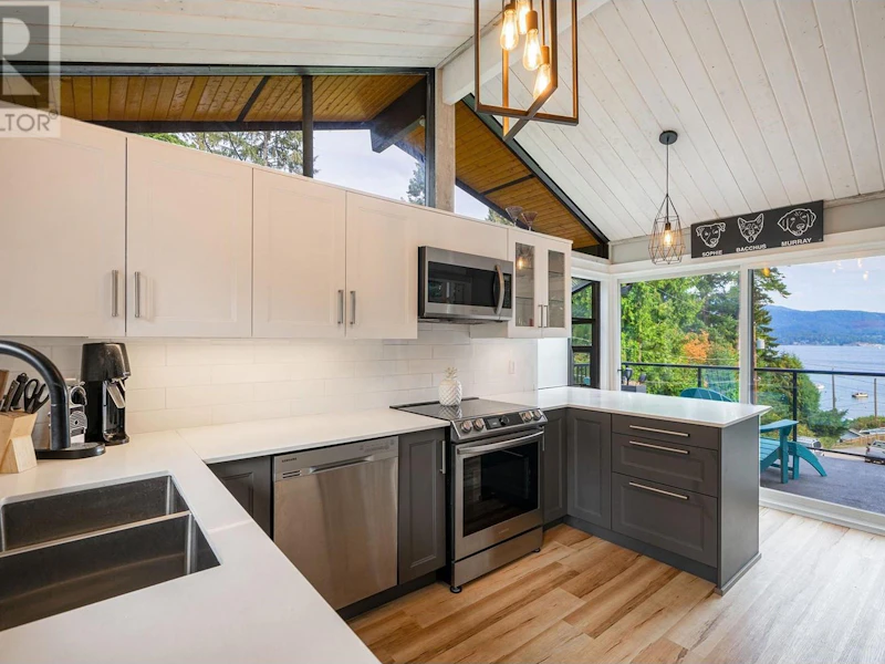1156 Senator Road, Bowen Island BC V0N 1G1