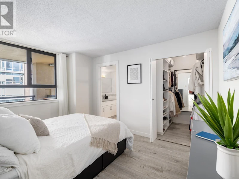 1602 - 789 Drake Street, Vancouver BC V6Z 2N7