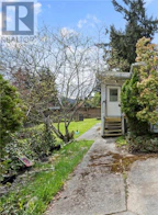2427 Armstrong Cres