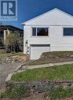 560 Gorge Rd W