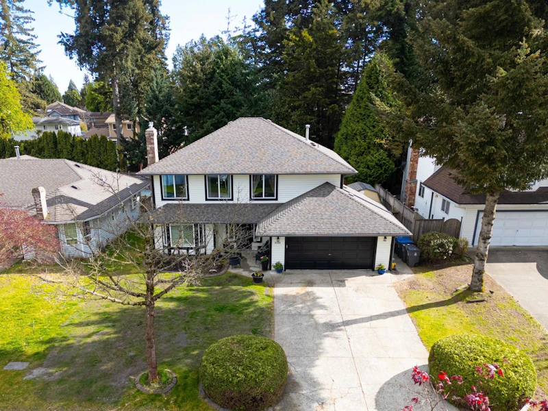 15466 92a Avenue, Surrey BC V3R 9B1