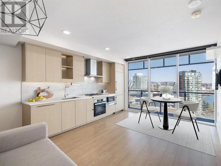 2313-89 Nelson Street, Vancouver, BC, V6Z 0E7