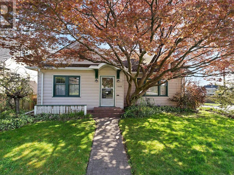 1438 London Street, New Westminster BC V3M 3C4