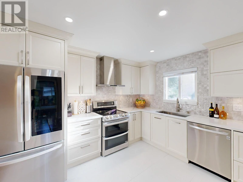 1247 Bluff Drive, Coquitlam BC V3E 1L6