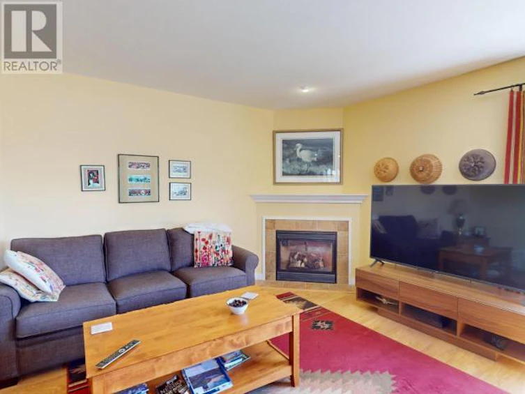 4903 Parsons Court, Powell River, BC, V8A 5V7 - 5
