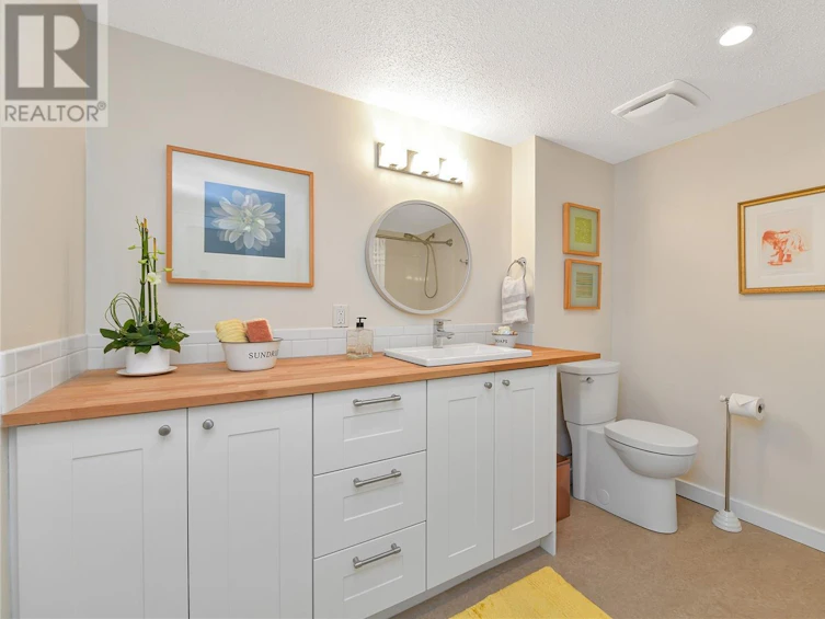 310-1433 Faircliff Lane, Victoria, BC, V8S 3J6 - 24