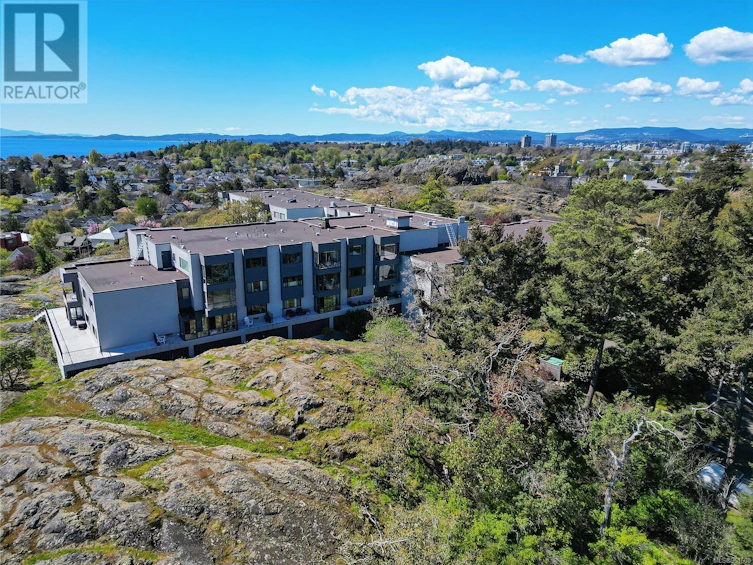 310-1433 Faircliff Lane, Victoria, BC, V8S 3J6 - 31