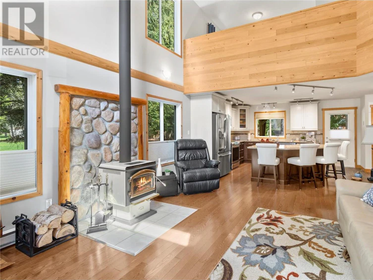 2391 Hillen Crescent, Anglemont, BC, V0E 1M7 - 18