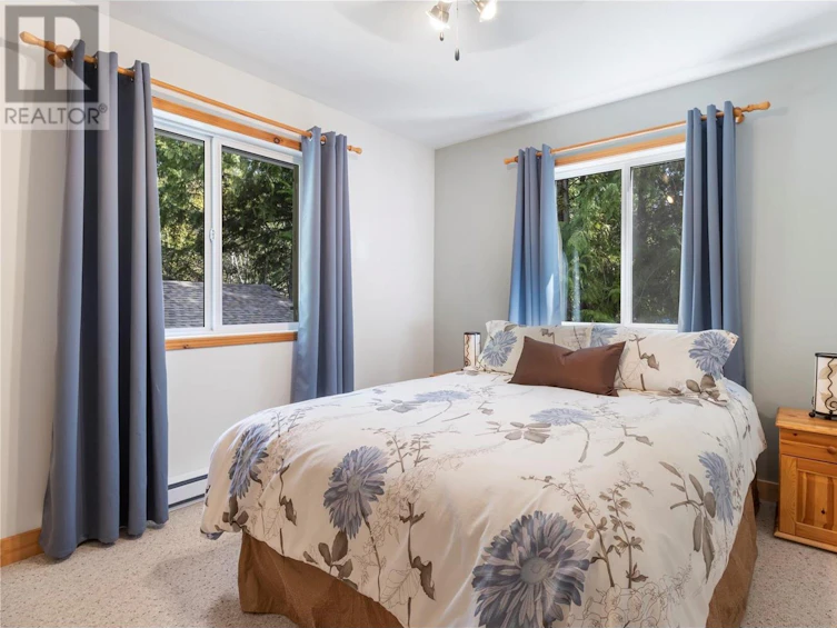 2391 Hillen Crescent, Anglemont, BC, V0E 1M7 - 40