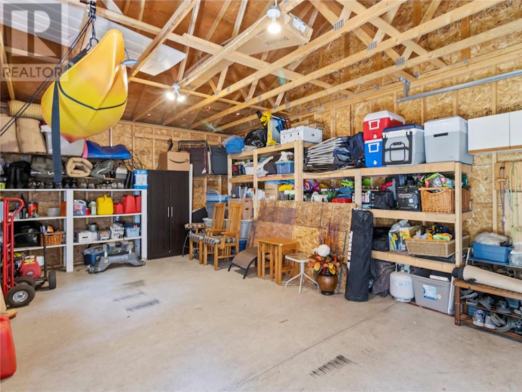 2391 Hillen Crescent, Anglemont, BC, V0E 1M7 - 44
