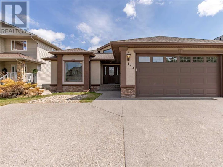 154 Ermineglen Road North, Lethbridge, AB, T1H 6T1