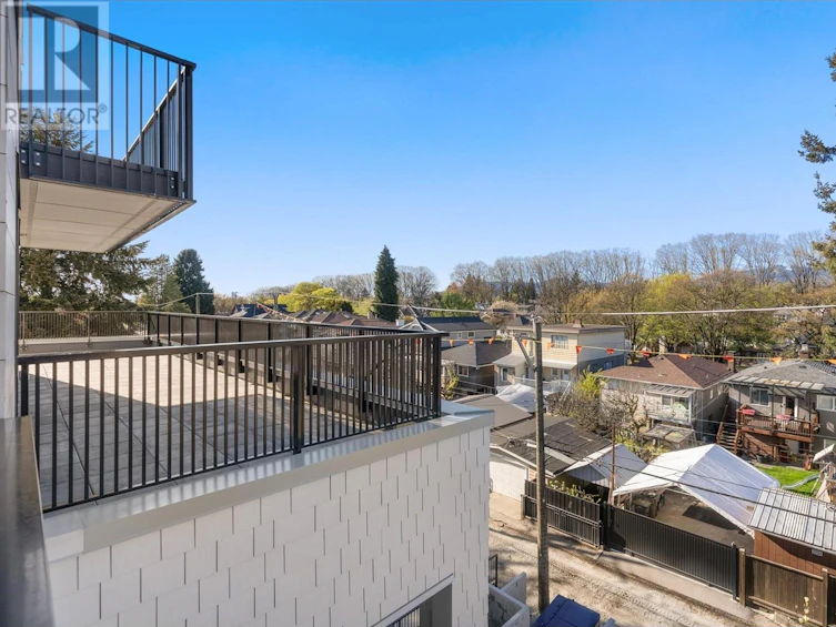 410-2235 East Broadway Avenue, Vancouver, BC, V5N 1W8