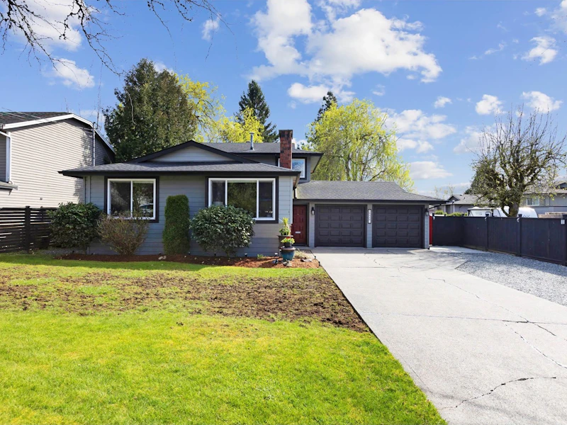 18026 61a Avenue, Surrey BC V3S 5X1