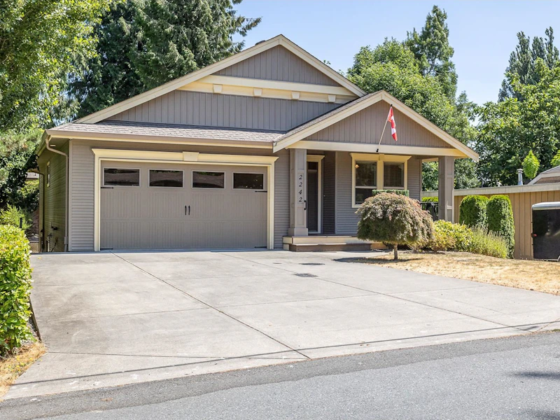 2242 Mouldstade Road, Abbotsford BC V2S 3X4
